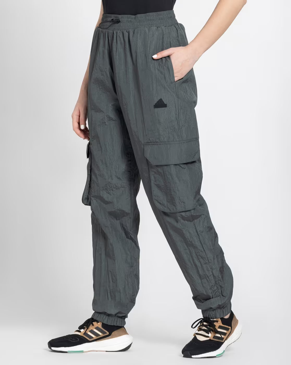 Women's City Escape Cargo Pants IS3018